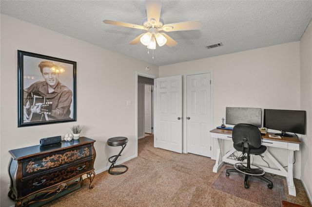 3063 Cr-580, West Columbia, TX 77486