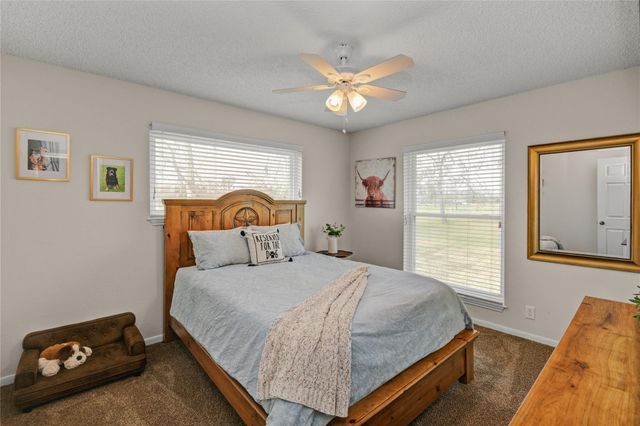 3063 Cr-580, West Columbia, TX 77486