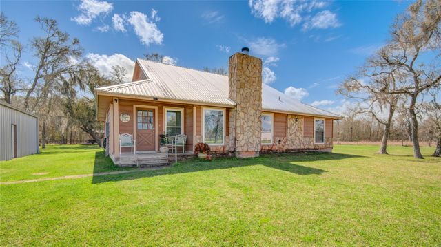 3063 Cr-580, West Columbia, TX 77486