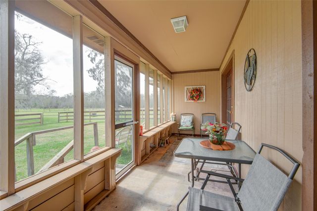 3063 Cr-580, West Columbia, TX 77486