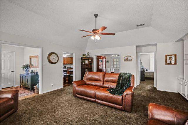 3063 Cr-580, West Columbia, TX 77486