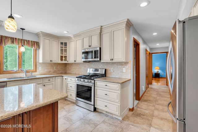 15 Oxford Drive, Ocean Twp, NJ 07712
