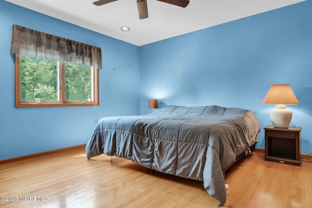 15 Oxford Drive, Ocean Twp, NJ 07712