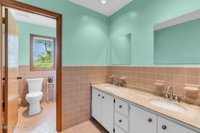 15 Oxford Drive, Ocean Twp, NJ 07712