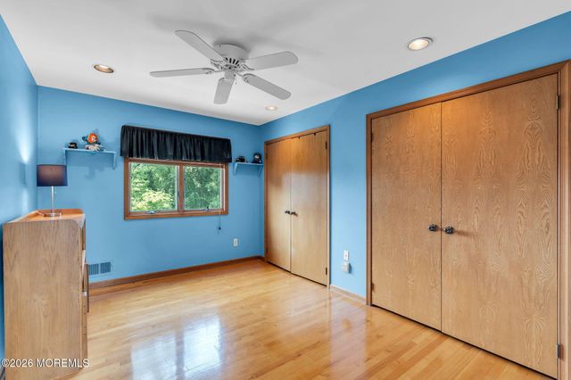 15 Oxford Drive, Ocean Twp, NJ 07712