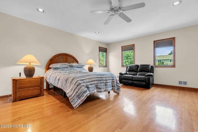 15 Oxford Drive, Ocean Twp, NJ 07712