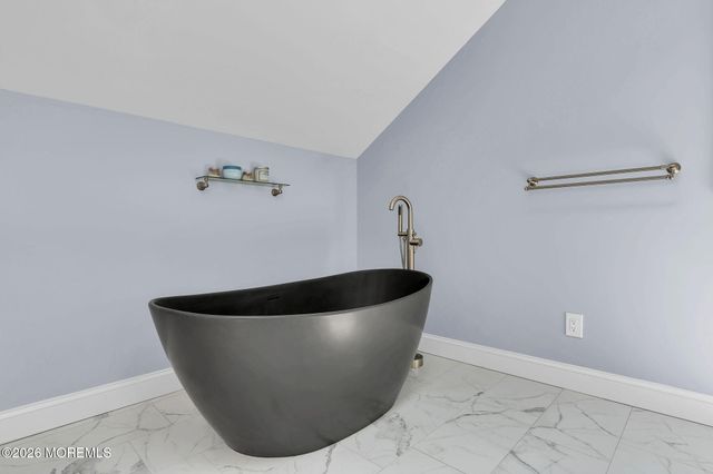 15 Oxford Drive, Ocean Twp, NJ 07712