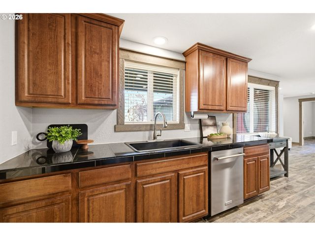 2418 Nw 4TH Ave, Battle Ground, WA 98604