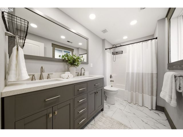 2418 Nw 4TH Ave, Battle Ground, WA 98604