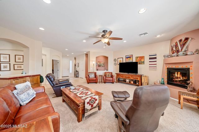 13872 E Carruthers Street, Vail, AZ 85641