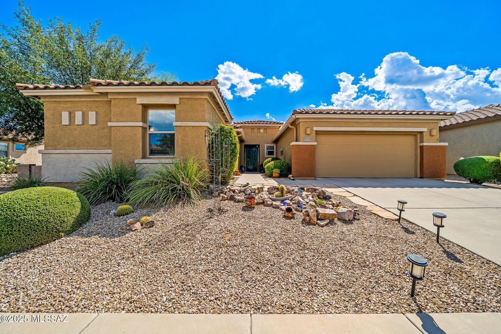 13872 E Carruthers Street, Vail, AZ 85641