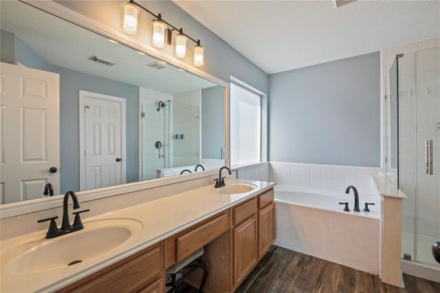 1104 Lake Shore Drive, Pearland, TX 77581