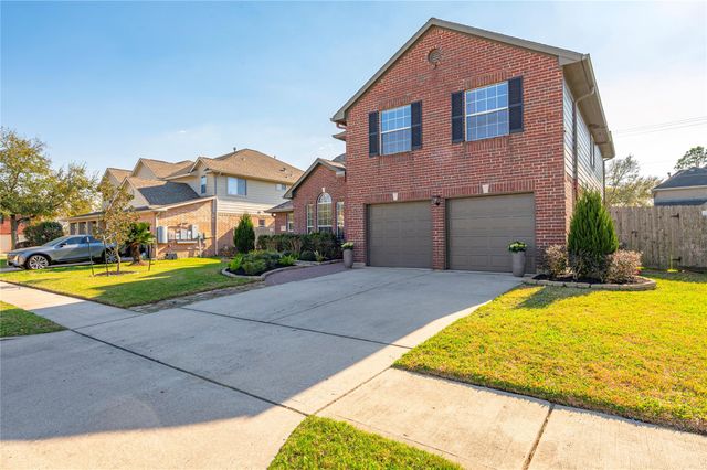 1104 Lake Shore Drive, Pearland, TX 77581