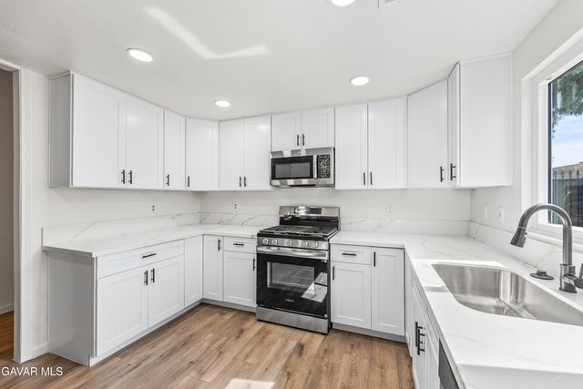 37901 Rosemarie Street, Palmdale, CA 93550