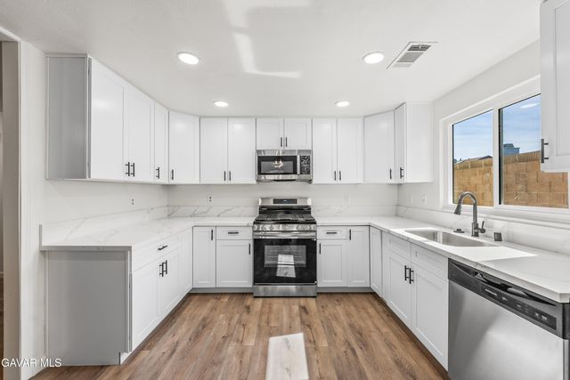 37901 Rosemarie Street, Palmdale, CA 93550