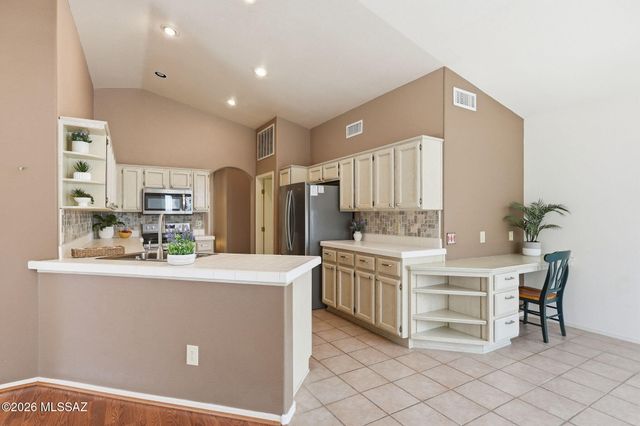 38100 S Mountain Site Drive, Tucson, AZ 85739