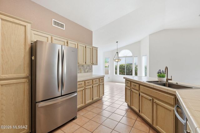 38100 S Mountain Site Drive, Tucson, AZ 85739
