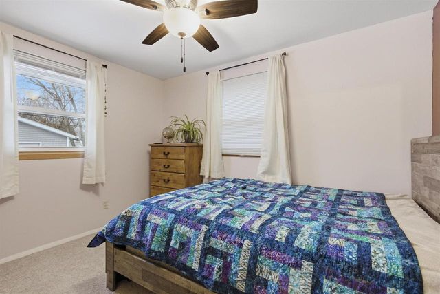 1015 W BELL AVENUE, Appleton, WI 54914