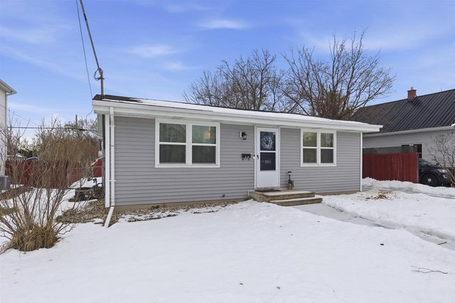 1015 W BELL AVENUE, Appleton, WI 54914