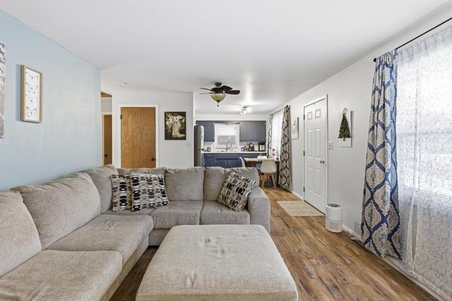 1015 W BELL AVENUE, Appleton, WI 54914