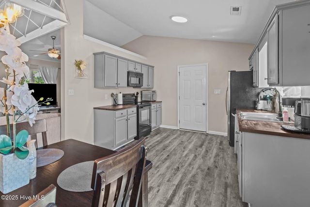105 Marina Leigh Drive, Hubert, NC 28539