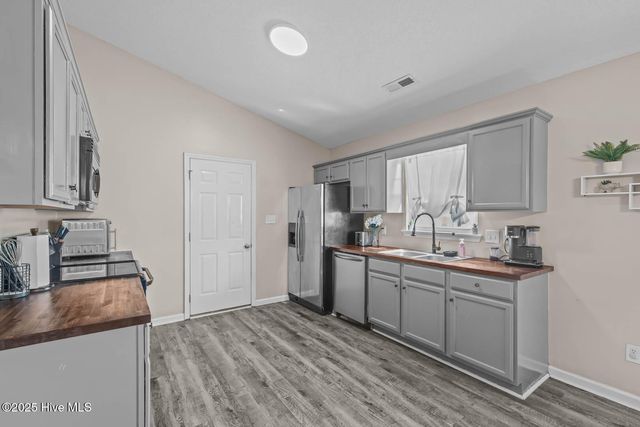 105 Marina Leigh Drive, Hubert, NC 28539