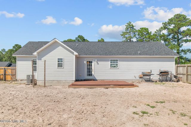 105 Marina Leigh Drive, Hubert, NC 28539