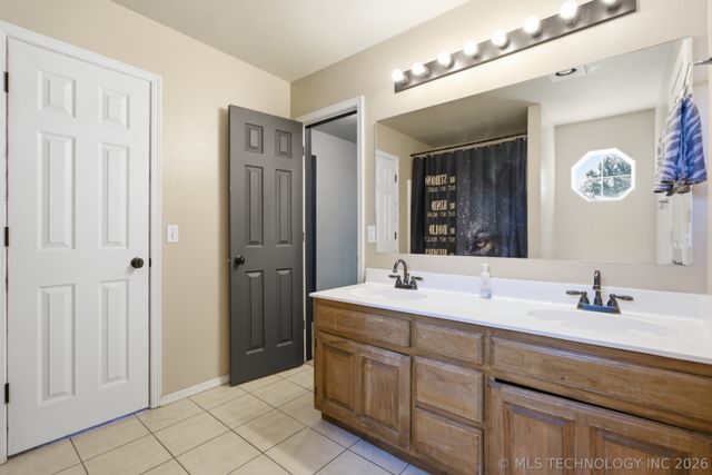 1609 S Yellowood Avenue, Broken Arrow, OK 74012