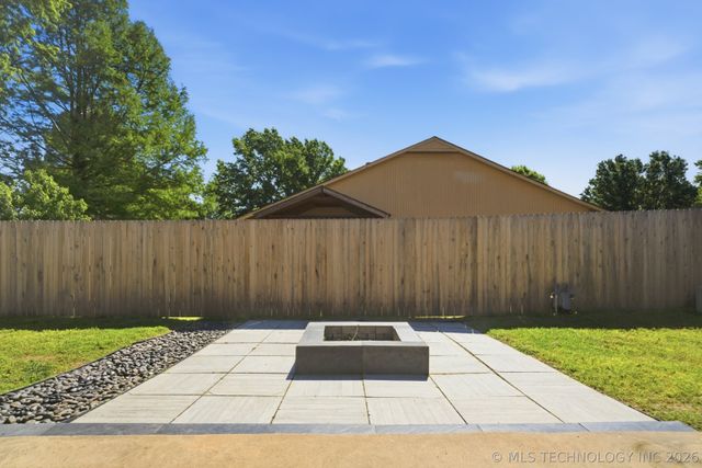 1609 S Yellowood Avenue, Broken Arrow, OK 74012