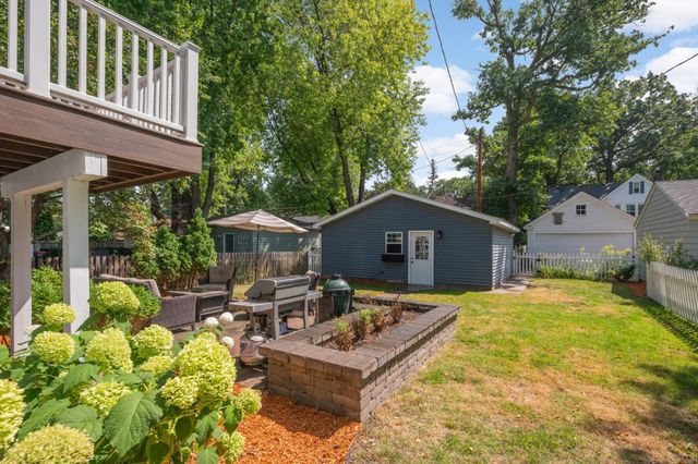 2194 Stanford Avenue, Saint Paul, MN 55105