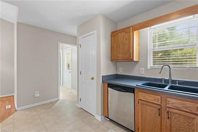 510 Brown Stone Court, Kernersville, NC 27284