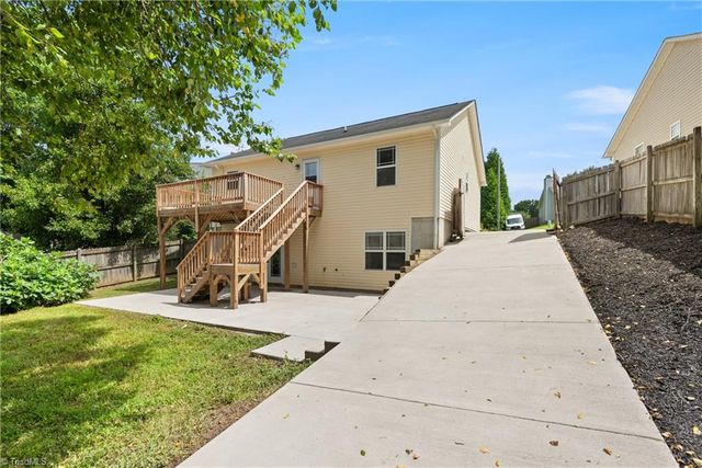 510 Brown Stone Court, Kernersville, NC 27284