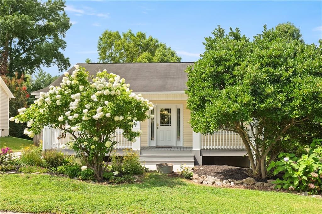 510 Brown Stone Court, Kernersville, NC 27284