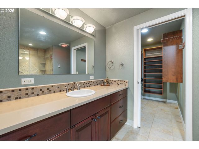 2714 Ne 110TH St, Vancouver, WA 98686