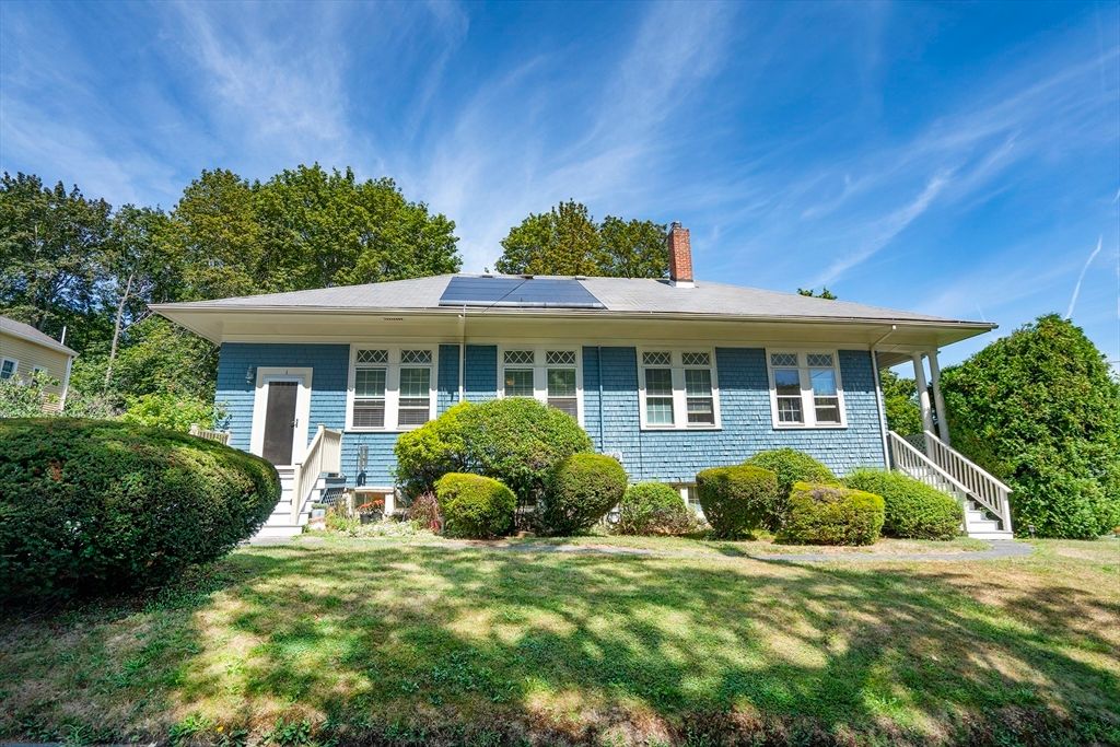 1 Carpenter St 1, Amesbury, MA 01913