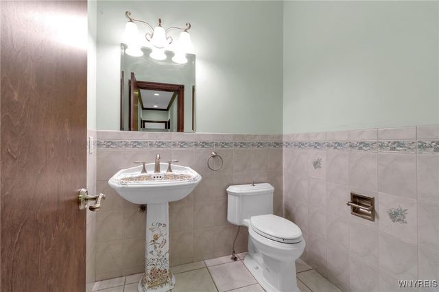 581 North Blossom Road, Elma, NY 14059