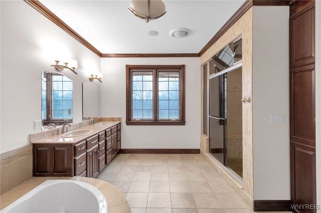 581 North Blossom Road, Elma, NY 14059