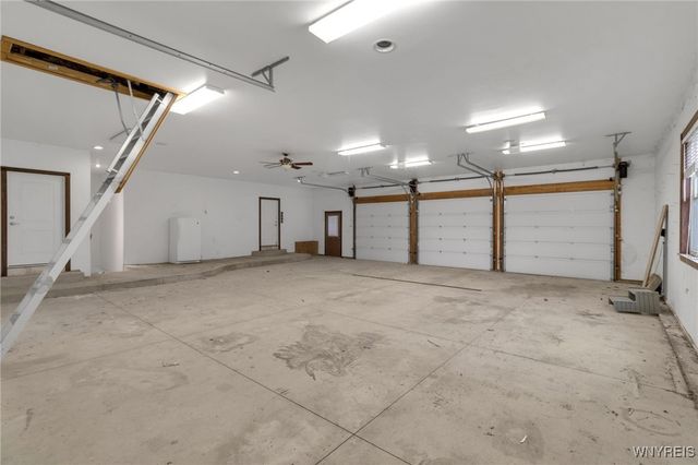 581 North Blossom Road, Elma, NY 14059