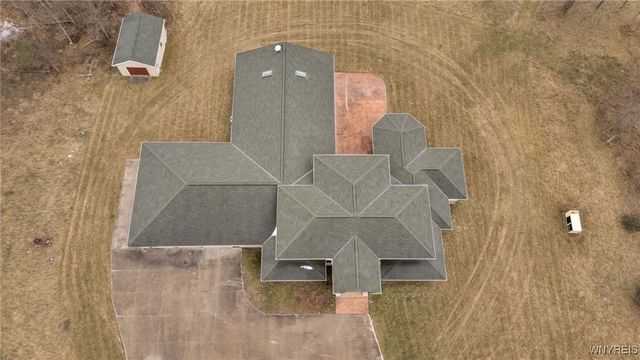 581 North Blossom Road, Elma, NY 14059