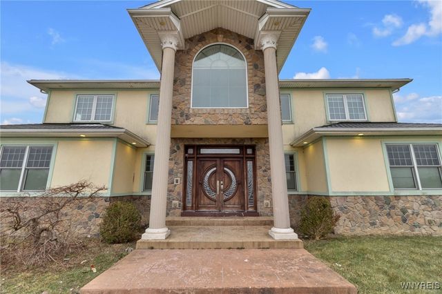 581 North Blossom Road, Elma, NY 14059