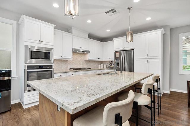 7958 Lusardi Creek Lane, San Diego, CA 92127