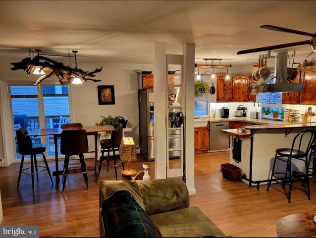 2105 HIGHLAND AVE, Morton, PA 19070