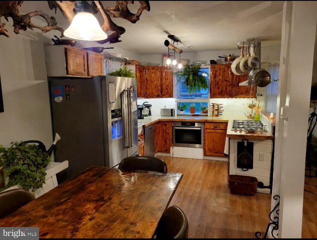 2105 HIGHLAND AVE, Morton, PA 19070