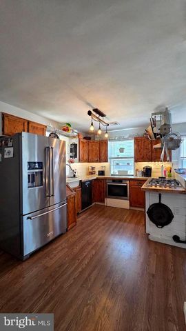 2105 HIGHLAND AVE, Morton, PA 19070