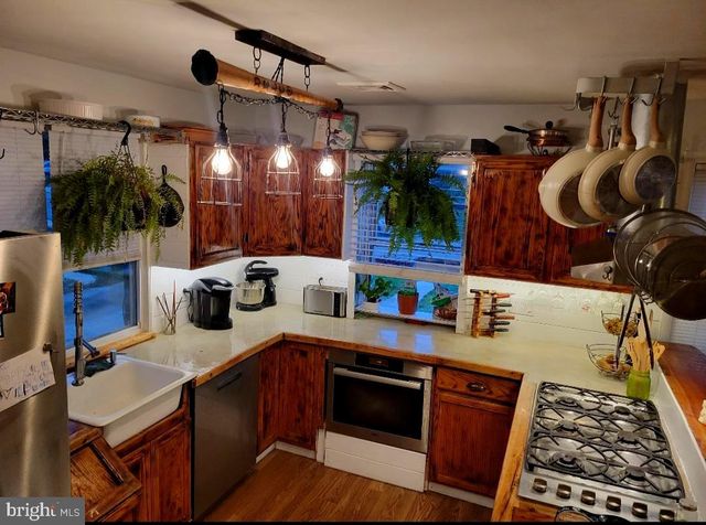 2105 HIGHLAND AVE, Morton, PA 19070