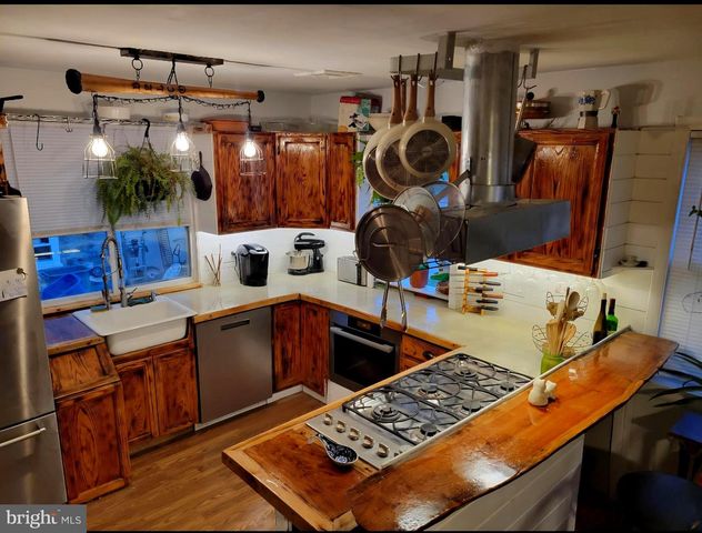 2105 HIGHLAND AVE, Morton, PA 19070