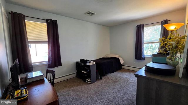 2105 HIGHLAND AVE, Morton, PA 19070