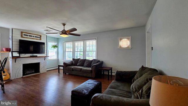 2105 HIGHLAND AVE, Morton, PA 19070