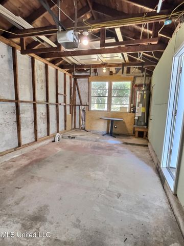 1076 Cherokee Street, Biloxi, MS 39530