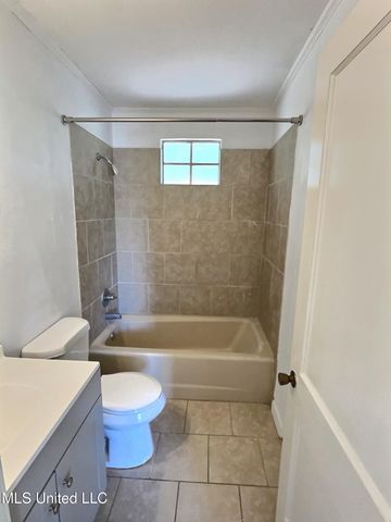 1076 Cherokee Street, Biloxi, MS 39530